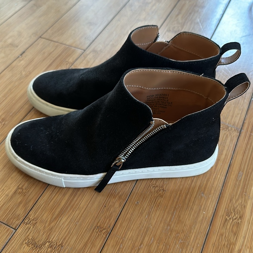 Jcrew woman’s sneakers size 7.5 black
